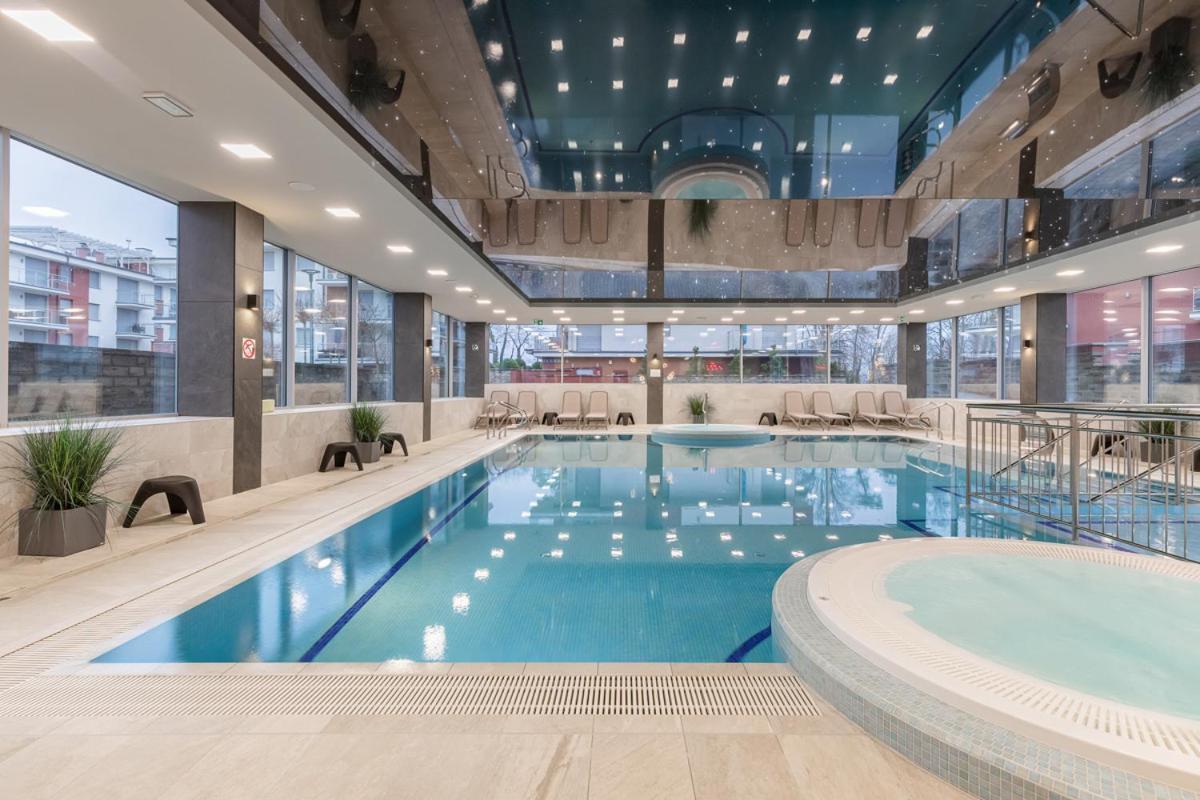 Apartament Holiday 8/25 里沃 外观 照片