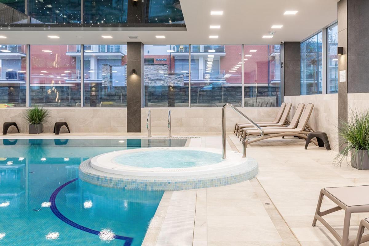Apartament Holiday 8/25 里沃 外观 照片