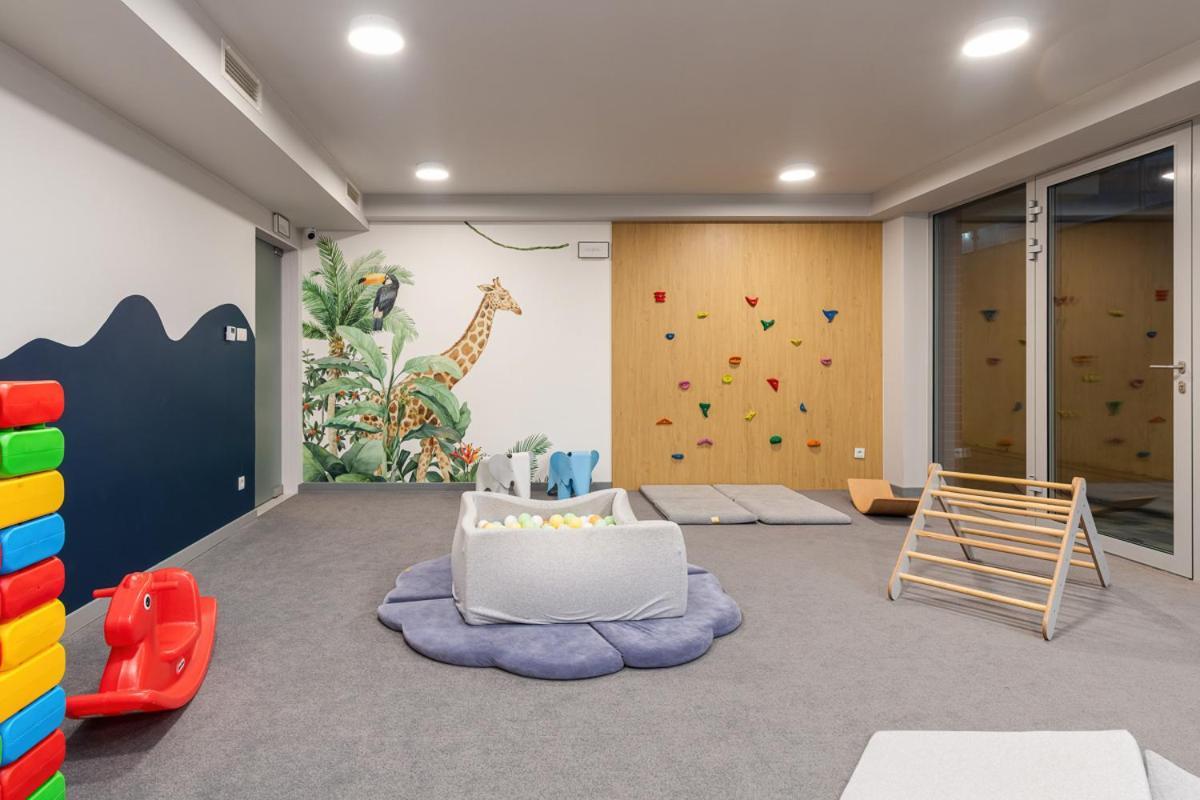 Apartament Holiday 8/25 里沃 外观 照片